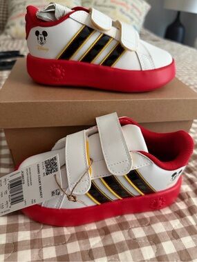 adidas Kids White, Red and Black Mickey Velcro Sneakers